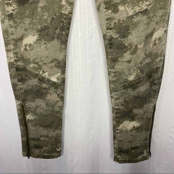 Urban Outfitters BDG Green Camo Moto Zipper Ankle Pants Size 28 - Picture 3 of 9